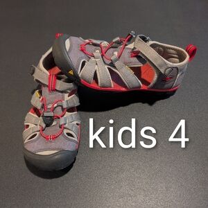 🟢⭐2/$25⭐Kids 4 keen sandals red and gray Hiking Or Water Or Play